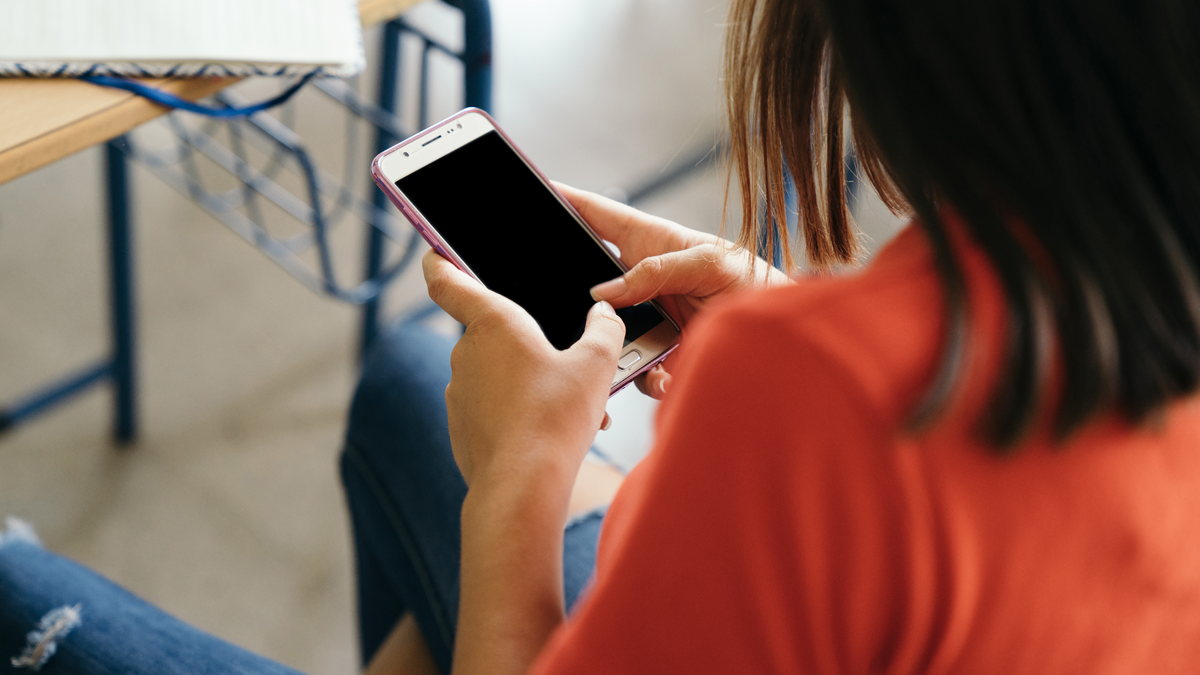 Uso de celular em sala de aula