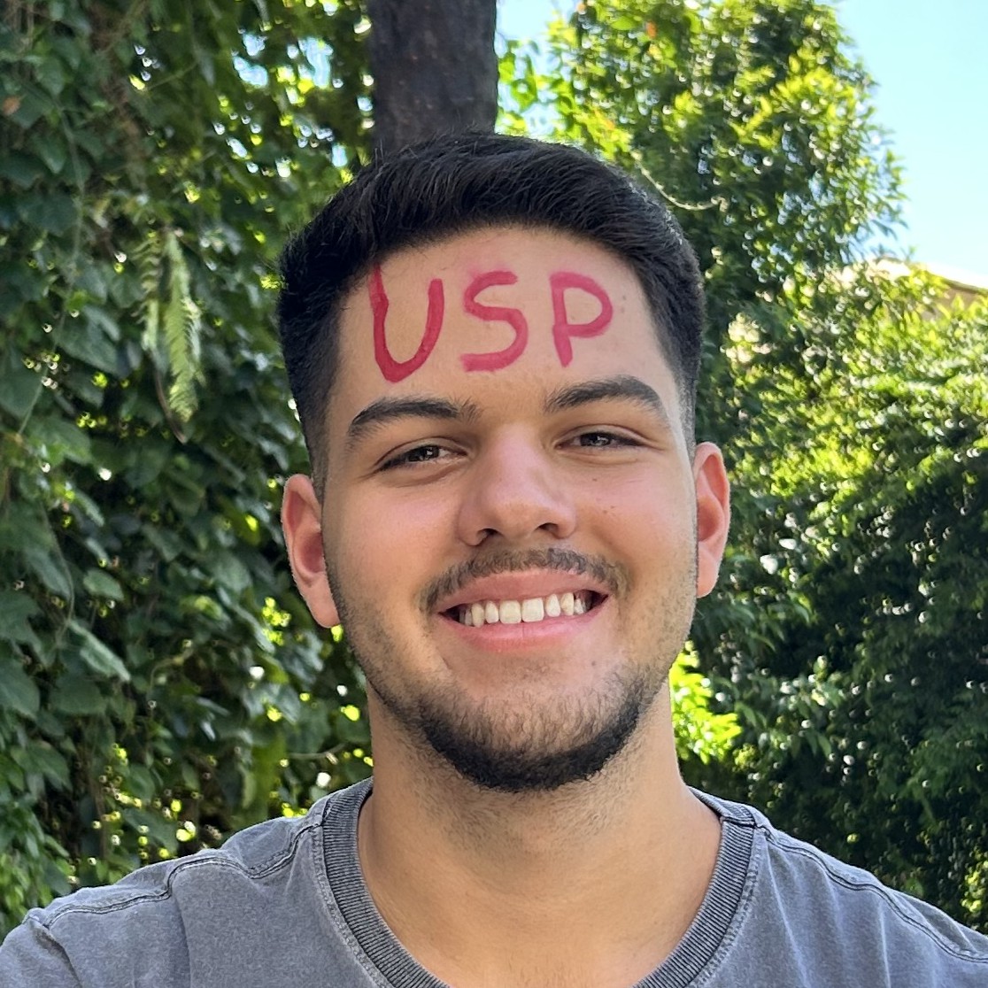 Francisco Silvany, aprovado em Engenharia de Computação na USP e Unicamp.